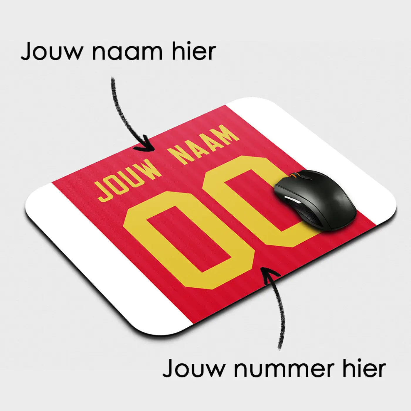 Rode en witte amsterdam voetbal muismat met geel nummer 00 en ruimte voor gepersonaliseerde naam zoals een sportshirt