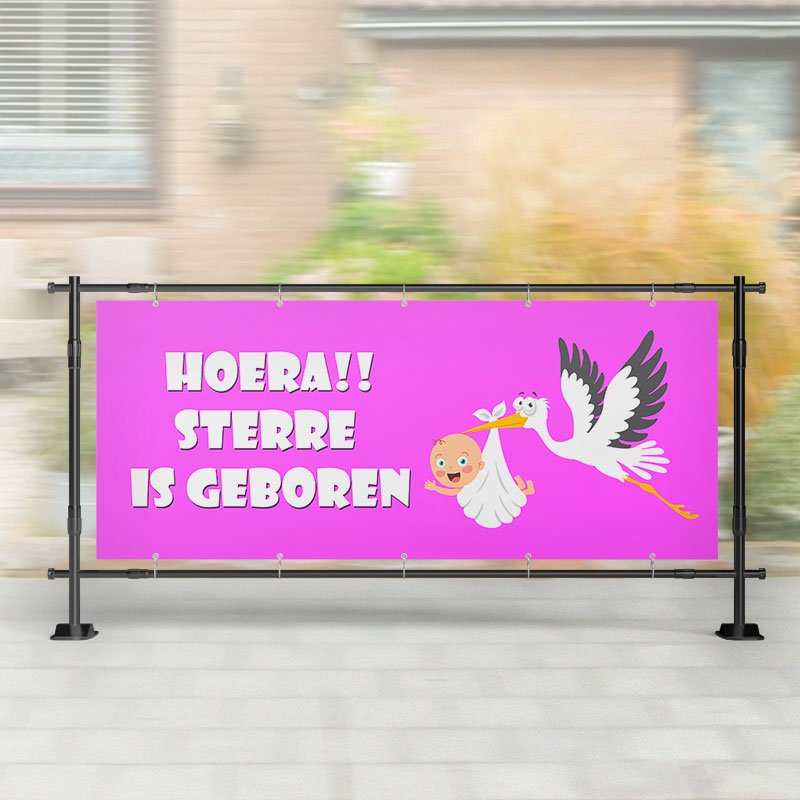 Geboorte spandoek | Vliegende Ooievaar met Baby Roze – Kleurmedia®