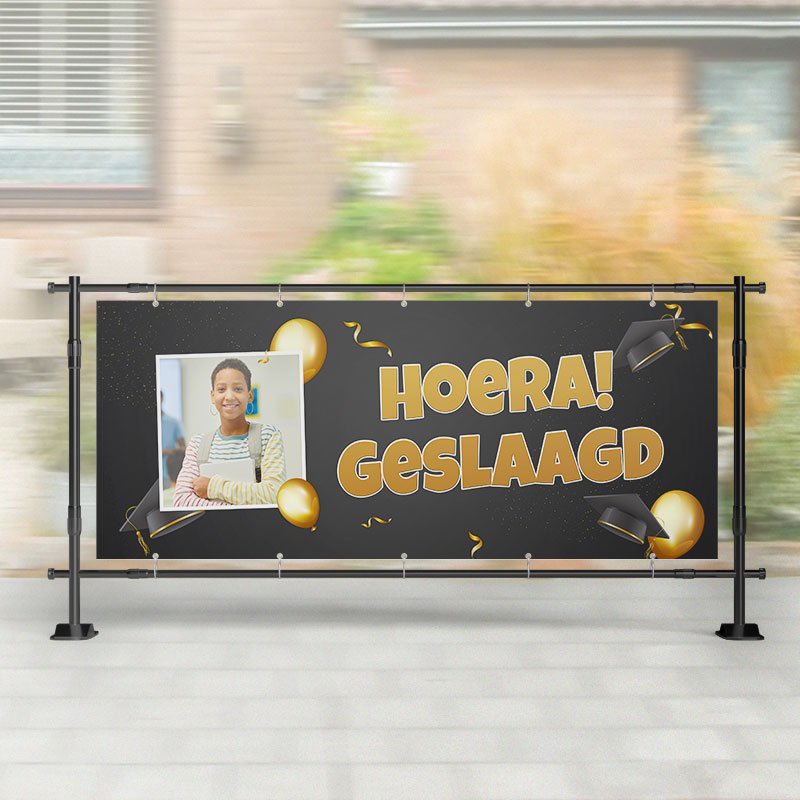 Spandoek Geslaagd | Foto, Ballonnen en Hoedjes – Kleurmedia®