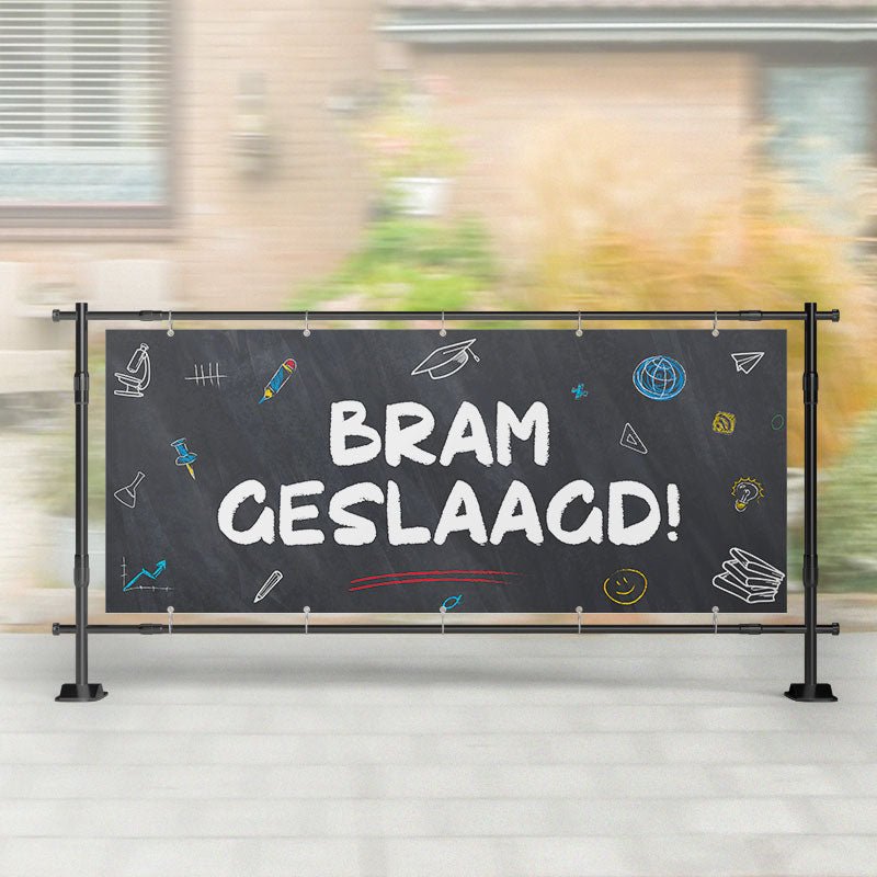 Spandoek Geslaagd | Schoolbord Zwart met Naam – Kleurmedia®